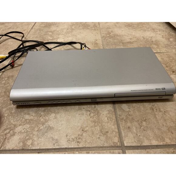 Samsung DVD-P241 DVD Player With Remote & Cables - Working, Tested - Picture 1 of 7